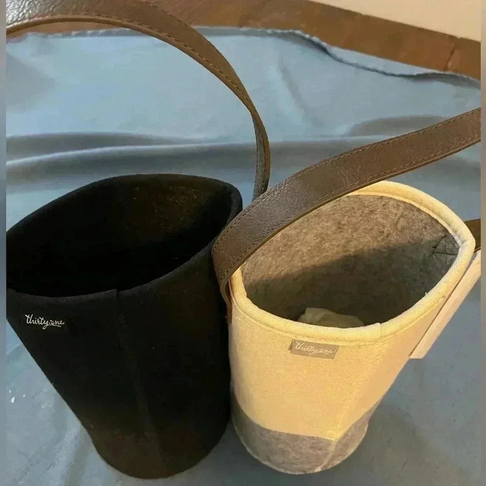 Thirty-One Wine/Gift Bag, Set of 2, NWT - Picture 3 of 4